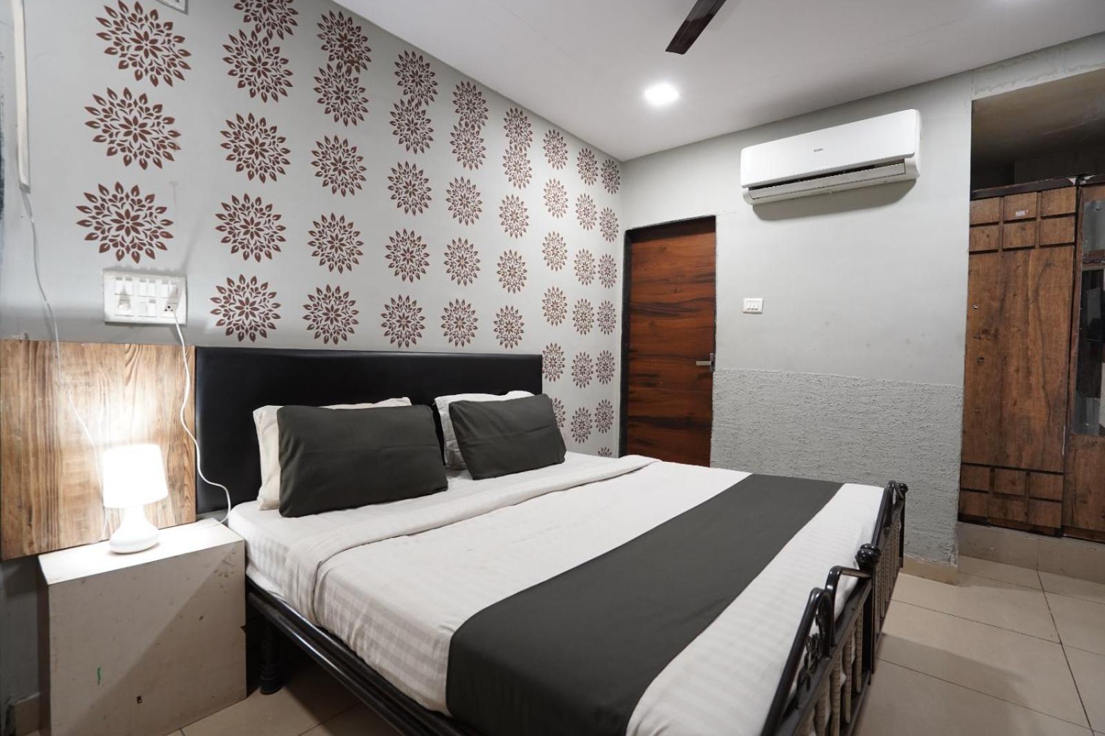 Hotel Sai Inn, Ahmedabad Airport 外观 照片