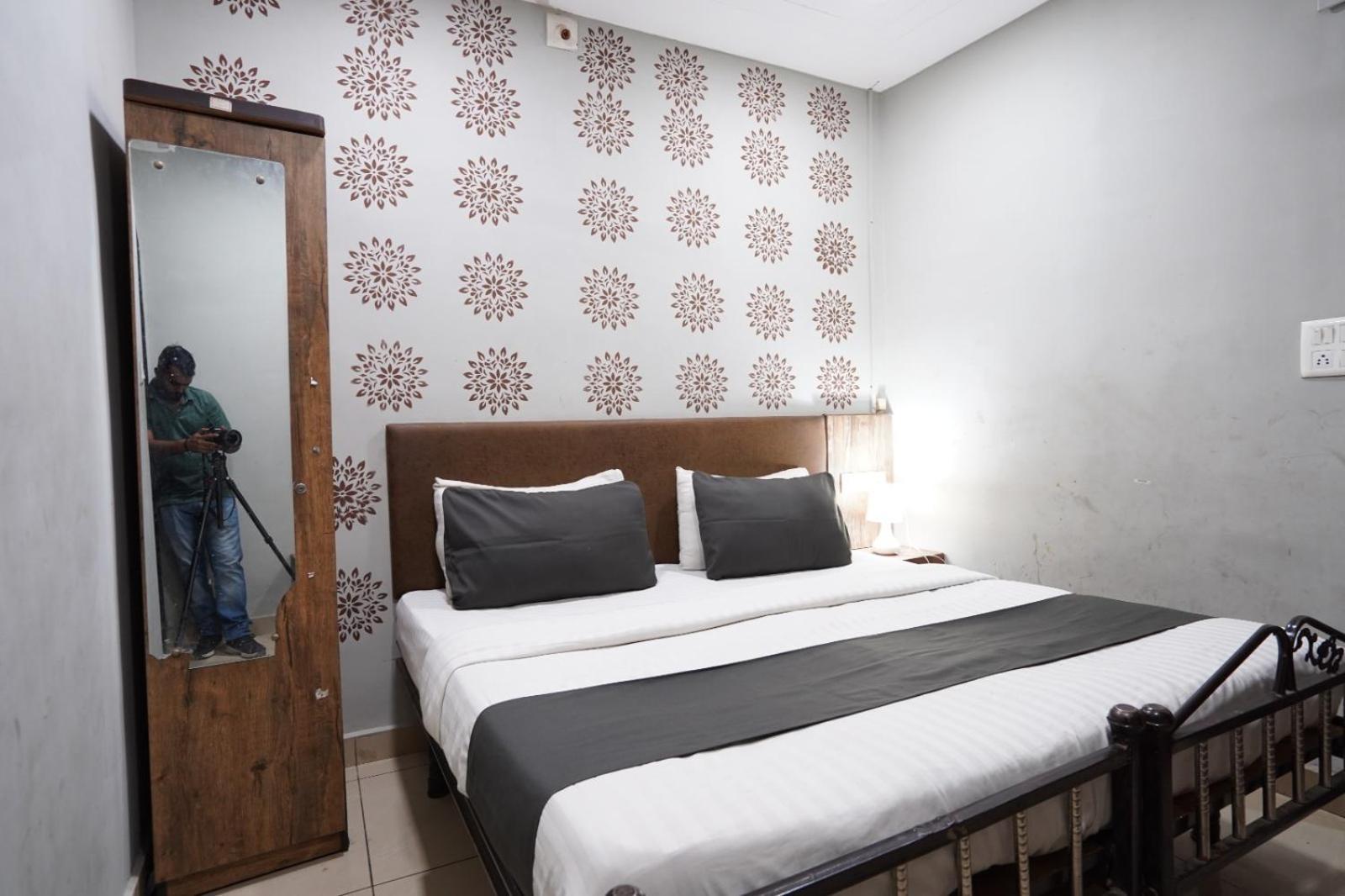 Hotel Sai Inn, Ahmedabad Airport 外观 照片