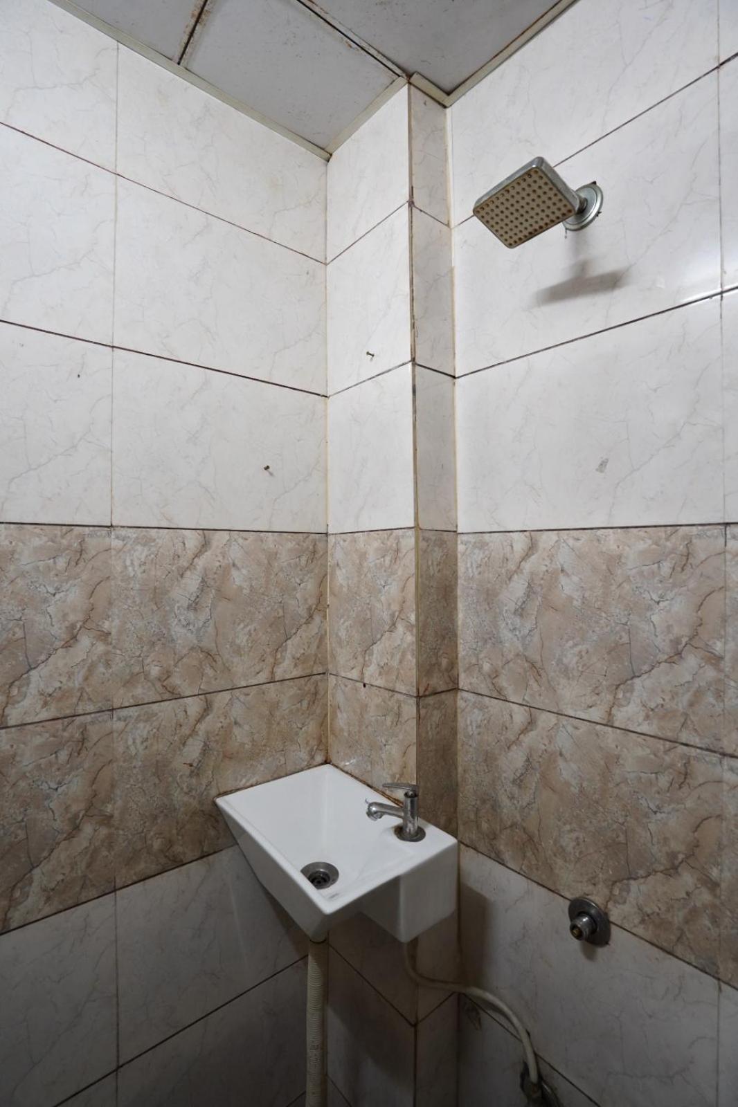Hotel Sai Inn, Ahmedabad Airport 外观 照片